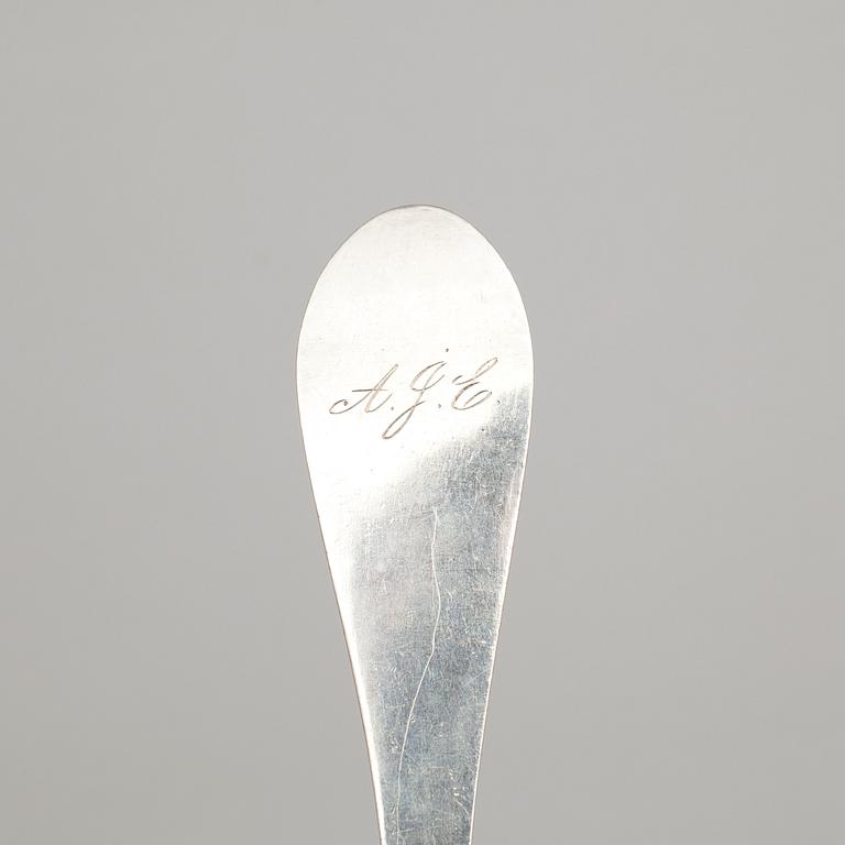 MATSKEDAR, 6 st, silver, Carl Gustaf Åberg, Arboga, 1857. Vikt ca 372 gram.