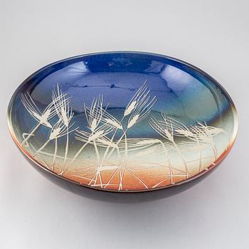 JACKIE LYND, a large stoneware dish, Rörstrand.