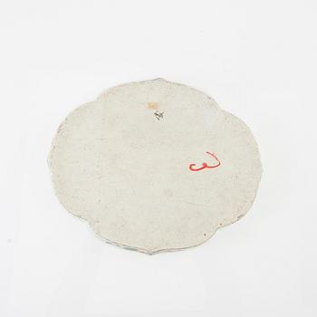 A Chinese Canton enamelled tray and plate, late Qing dynasty.
