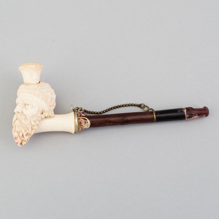 A second half of the 19th century pipe.