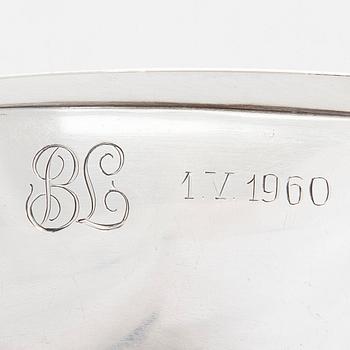Tapio Wirkkala, two silver bowls, marked TW, Kultakeskus, Hämeenlinna 1960.