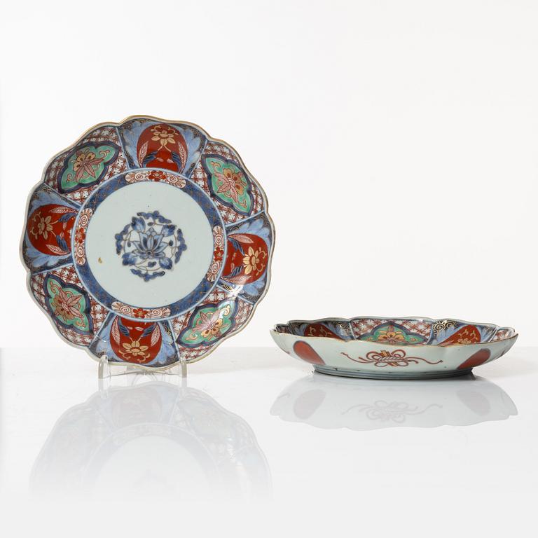 Fat, nio stycken, porslin, Japan, Meiji (1868-1912).