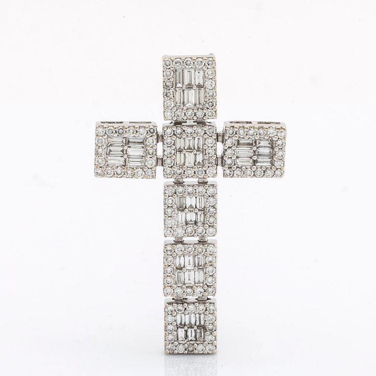 Diamantkors, 18K vitguld med briljanter och baguetter total vikt 2,89 ct enligt gravyr, ca 4,5 x 3 cm.