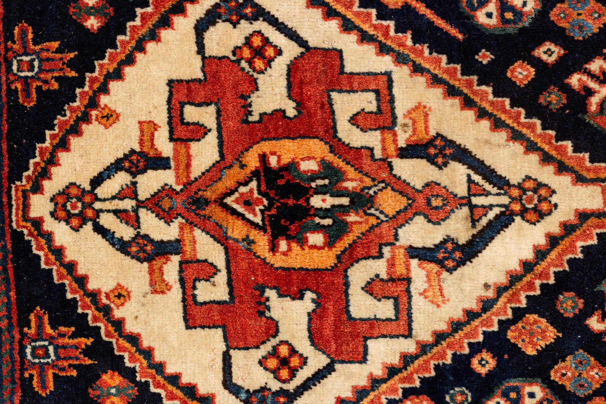 Caroet, Kashgai, Ca 245 x 142 cm.