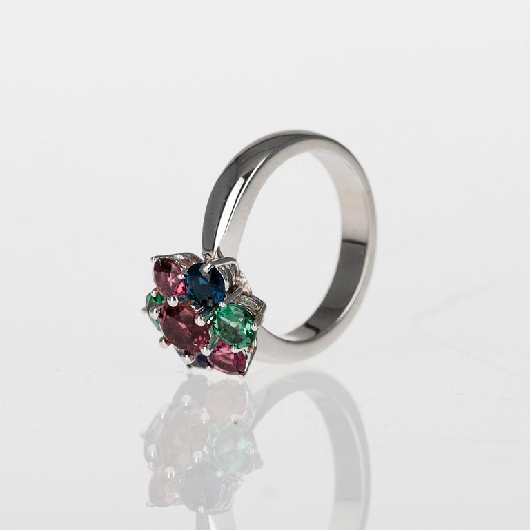 RING, 14K vitguld, turmaliner tot. 2,10 ct. Vikt 5,75 g.