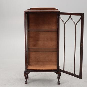 Display cabinet, first half of the 20th century.