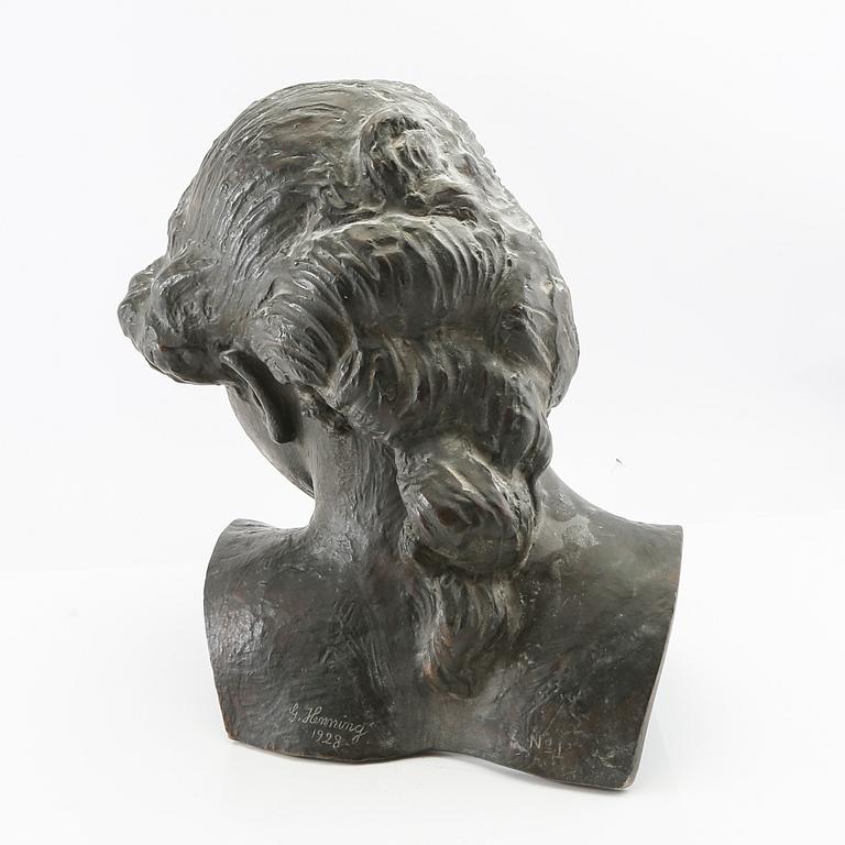 Gerhard Henning, sculpture "Female Head".