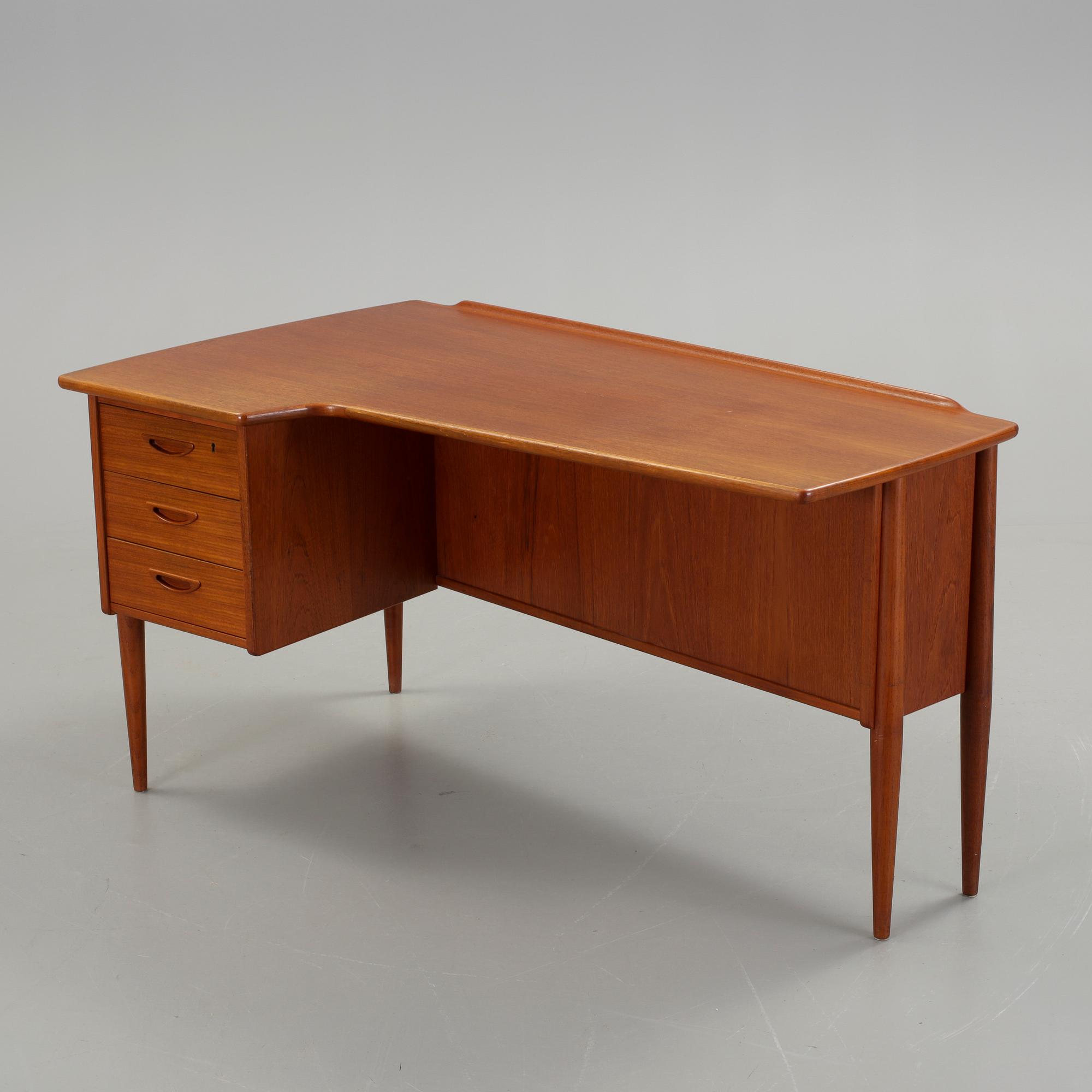 SKRIVBORD, Lelångs Möbelfabrik, 1950-60-tal.