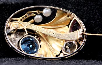 BROSCH, guld, rosenslipade diamanter samt pärlor. Malmö, 1911.