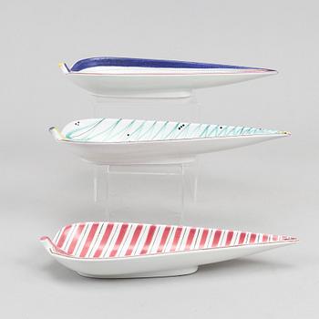 Stig Lindberg, three earthenware dishes, Gustavsberg studio.