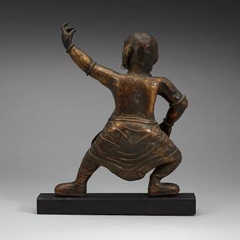 STÅENDE GUDOM, förgylld kopparlegering. 1700-tal, troligen Mongoliet.