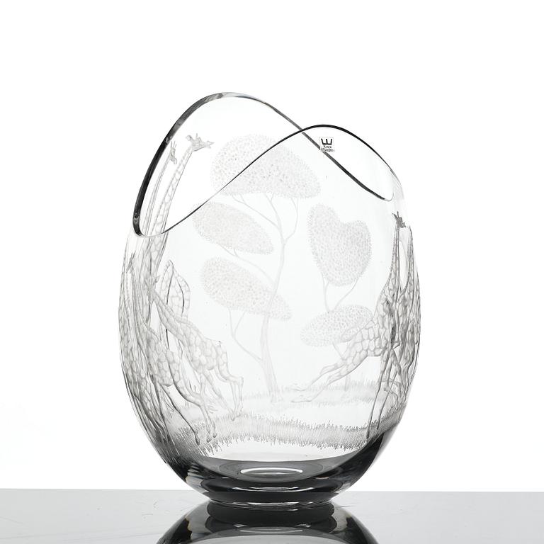 Vicke Lindstrand, an engraved glass vase "Högvilt" (Safari), Kosta, Sweden, 1950-60s.