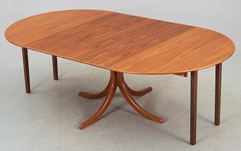 A Josef Frank mahogany dining table, Svenskt Tenn, model 771.
