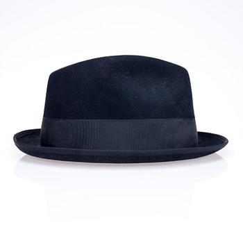 HATTAR, 2 st, Harrison.