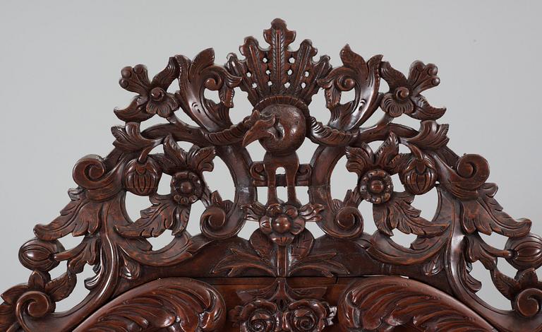 VITRINSKÅP, rokokostil, 1900-talets första hälft.