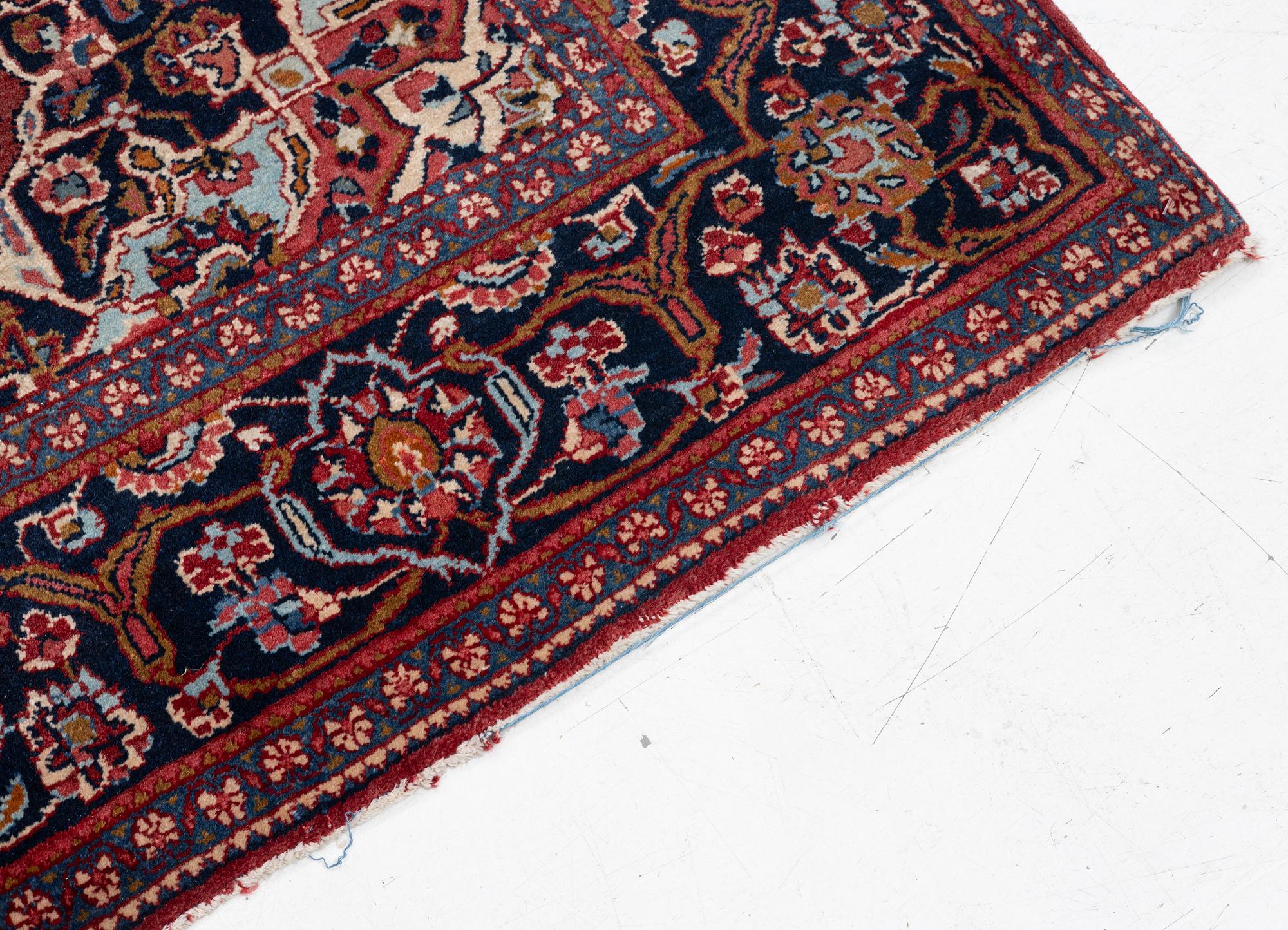 Matta, Keshan, ca 200 x 130 cm.