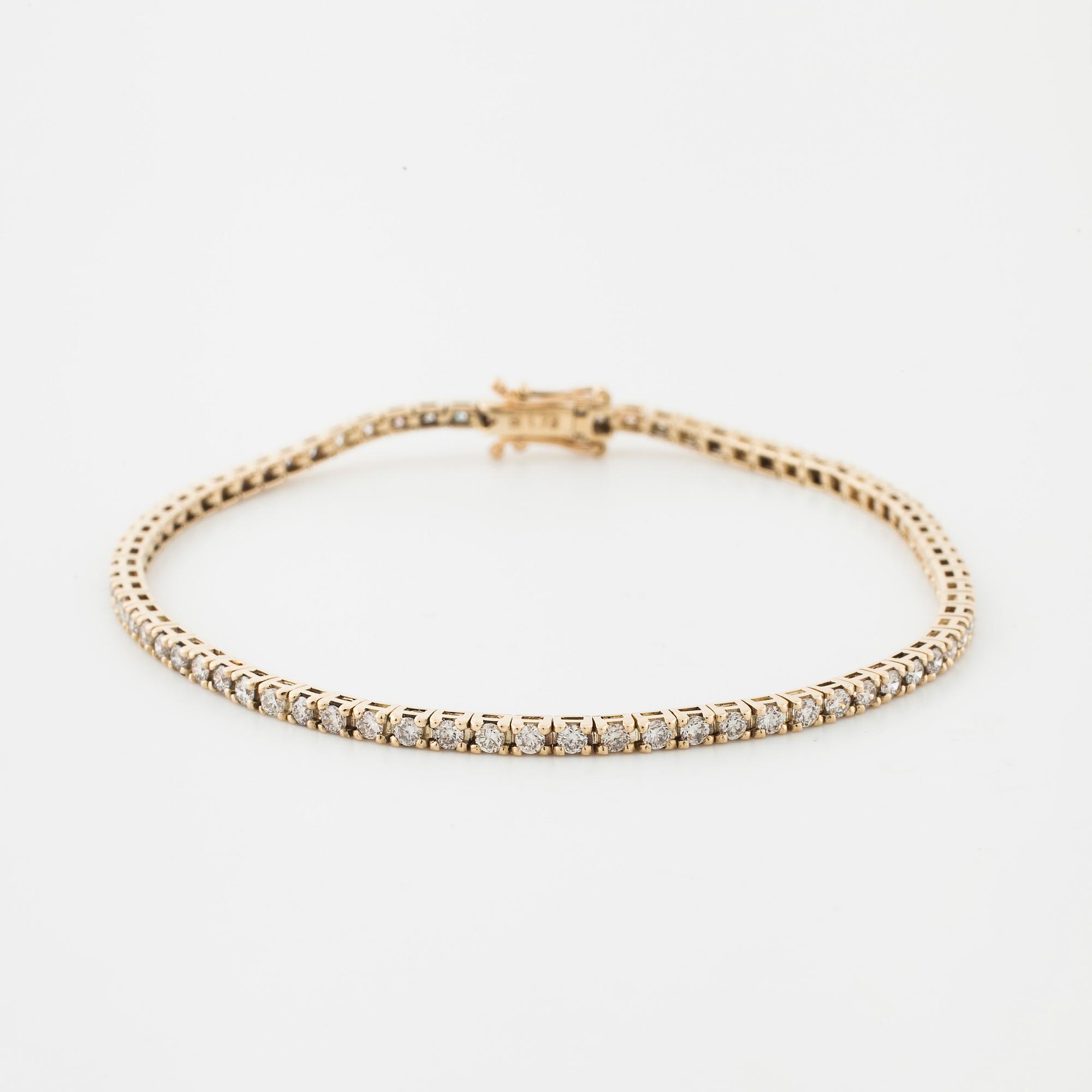ARMBAND, med briljantslipade diamanter totalt ca 1.70 ct.