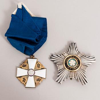 KOMMENDÖRSTECKNET AV I KLASS AV FINLANDS VITA ROS' ORDEN, silver, emalj, A Tillander, Helsingfors 1940 och 1976.