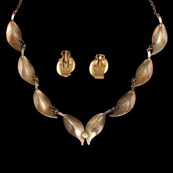 COLLIER SAMT ÖHÄNGEN, förgyllt sterlingsilver med grön emalj, David Andersen, Norge. Vikt 23 g.
