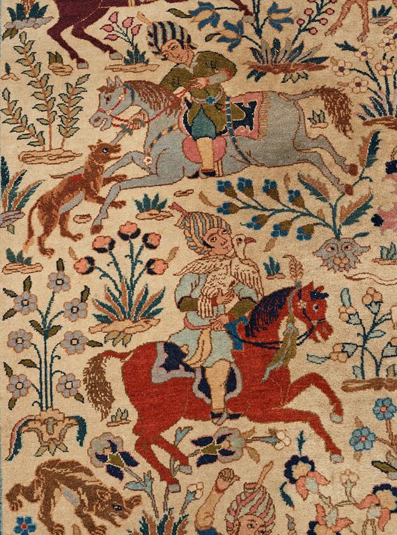 A CARPET, a semi-antique Tabriz figural, ca 327-333,5 x 236,5-240 cm.