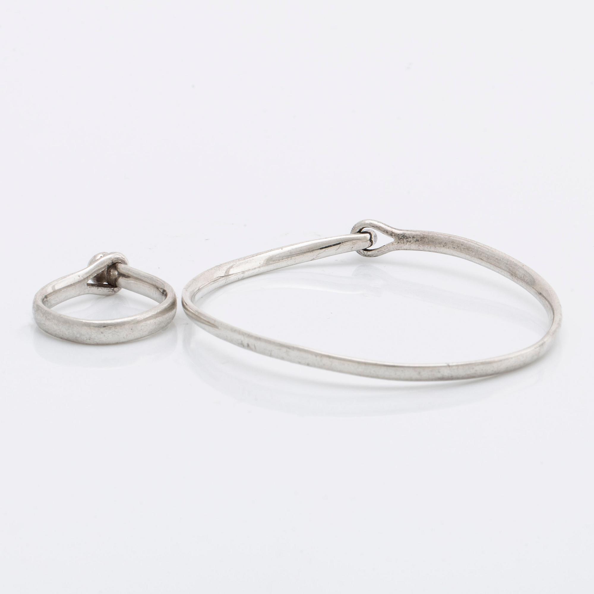 Vivianna Torun Bülow-Hübe armring och ring sterling silver, marked Torun sterling.