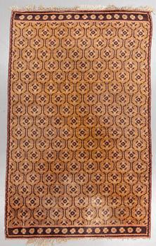 Konstfliten, a carpet, ca 303,5-306 x 190-193 cm, Gothenburg the 1920's.