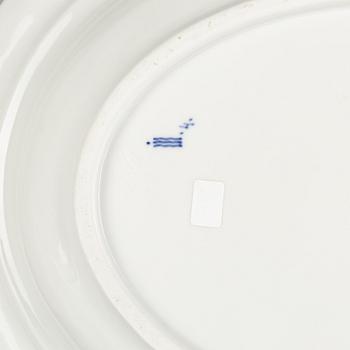 Terrin / ragufat med lock, porslin, Royal Copenhagen, "Musselmalet", 1800-tal.