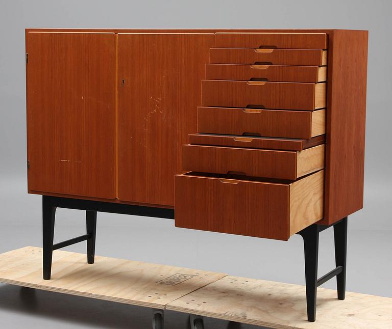 SIDEBOARD, 1950-tal.