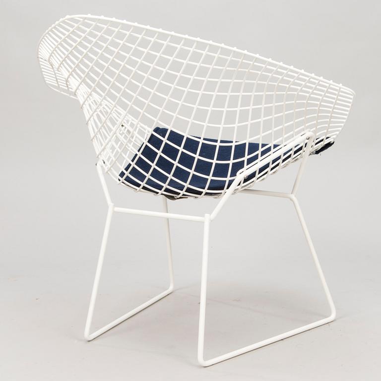 A Harry Bertoia "Diamond Chair".