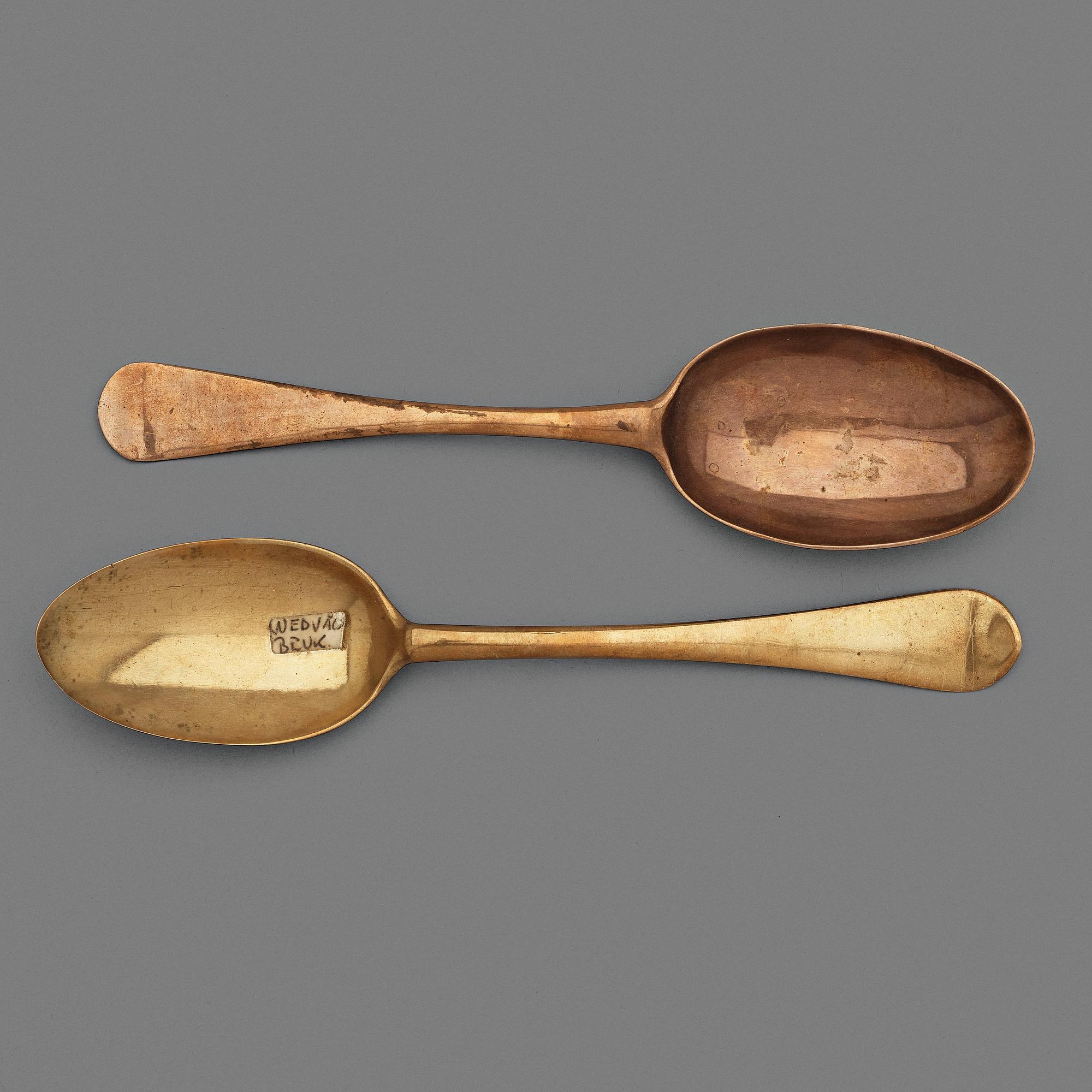 Two late Gustavian spoons by Isak Gråsten (1770-1821) Wedevågs bruk.