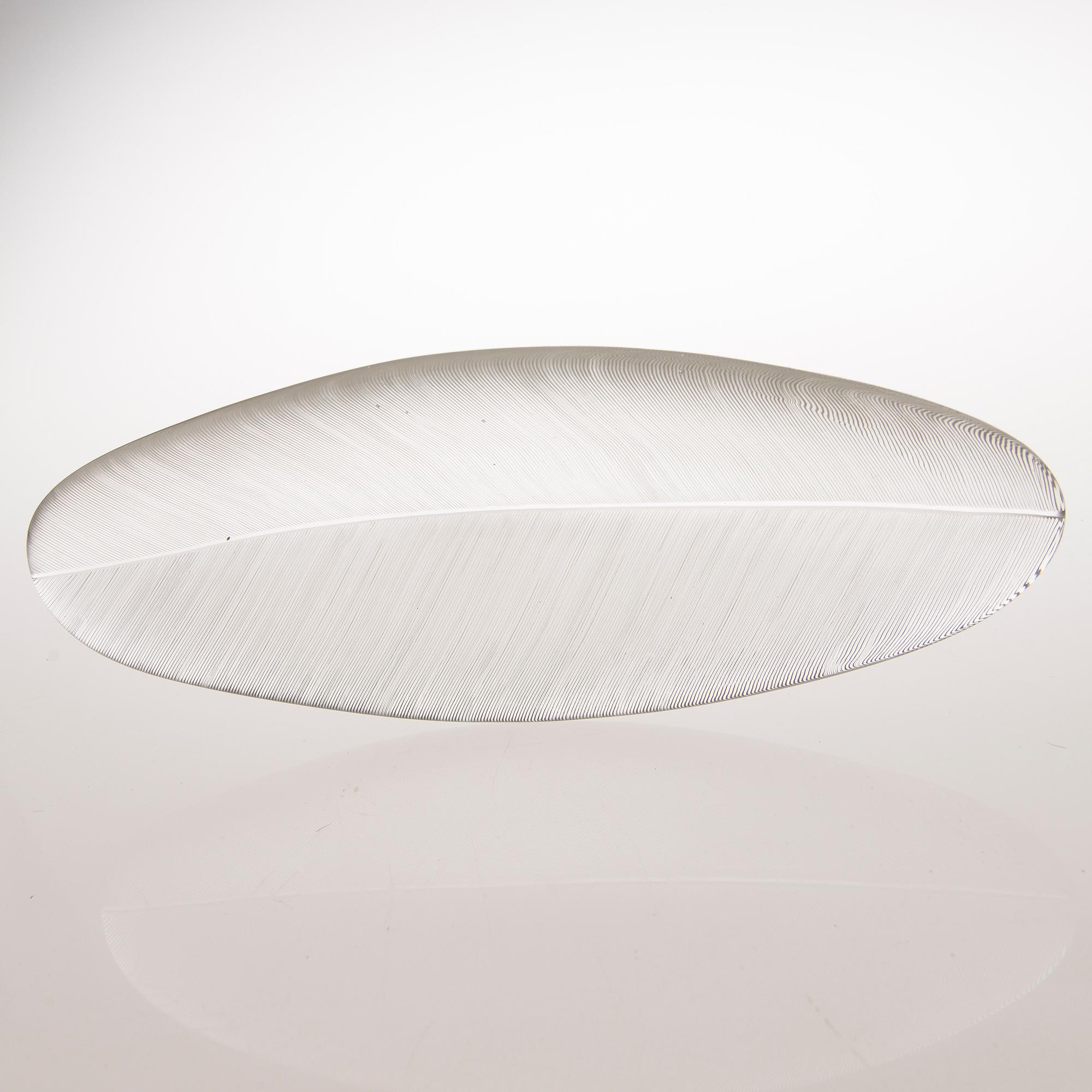 A Sulka (Feather) glass bowl signed Tapio Wirkkala, Iittala -58.