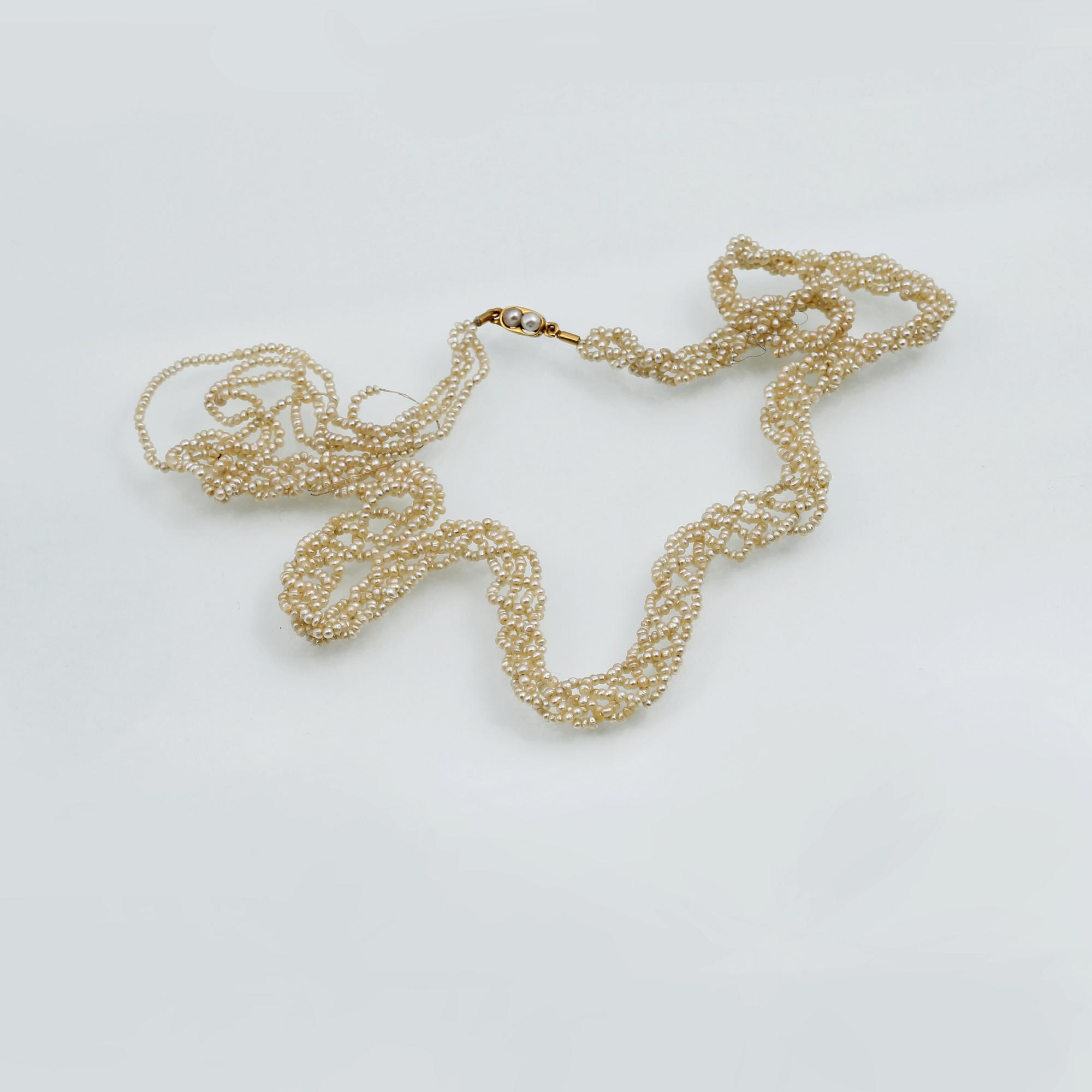 COLLIER, troligtvis med små orientaliska pärlor, lås i 18K guld.