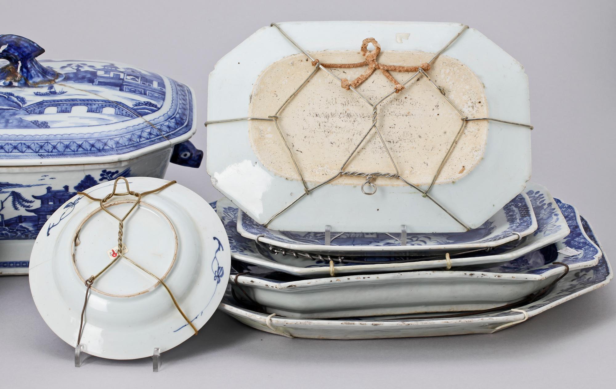 PARTI PORSLIN, 10 delar. Kina, Qianlong och Jiaqing. 1700-1800-tal.