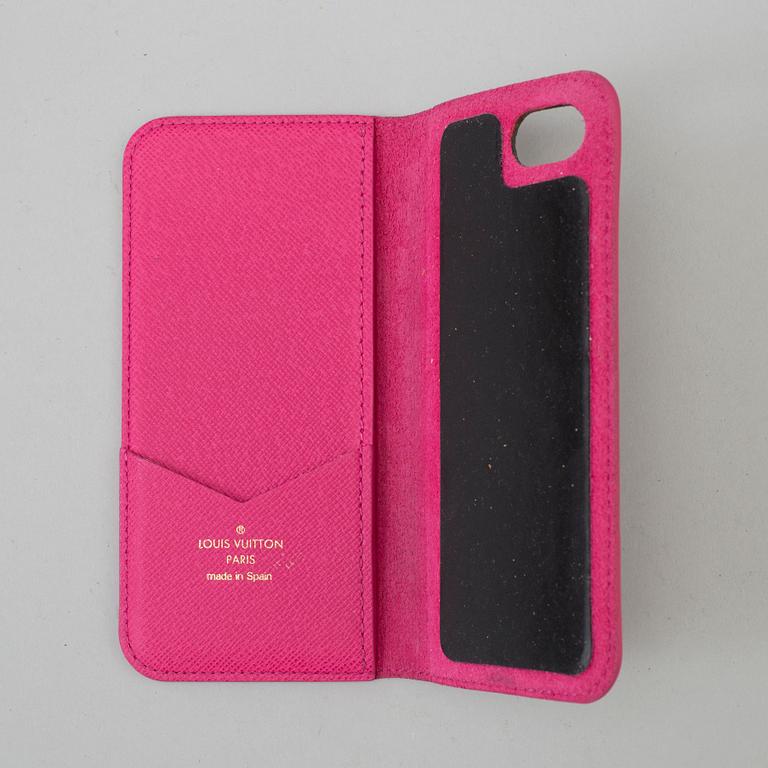 A Louis Vuitton Iphone, 6,7,8 mobile folio.