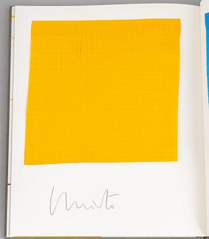 Christo, Book, "The Accordion-Fold Book for The Umbrellas (Japan and U.S.A), Bedfords Arts Publisher, 1991.