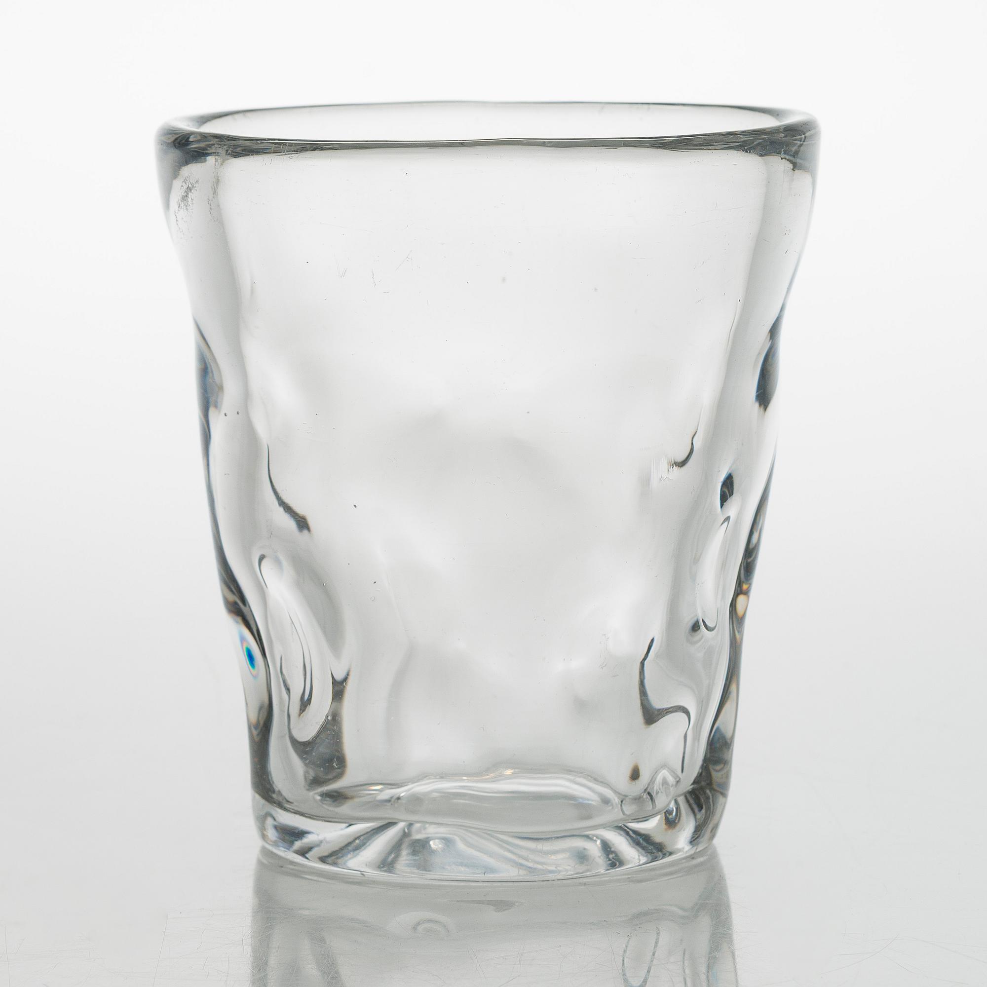 Gunnel Nyman, A glass vase, model 'GN 3231', signed Gunnel Nyman Iittala. 1940s.