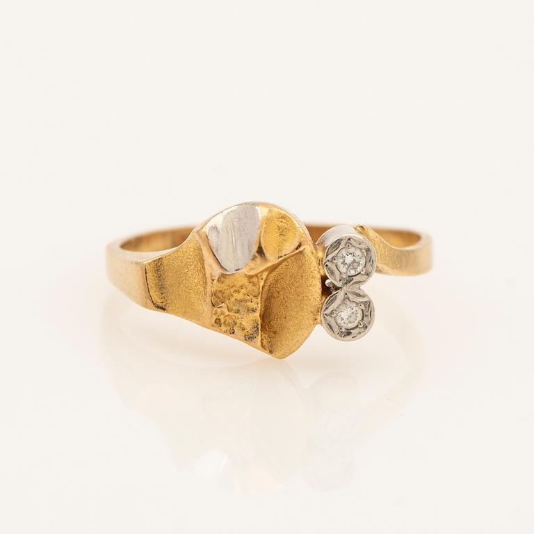 Björn Weckström, ring, 18K gold with diamonds, Lapponia, Finland.