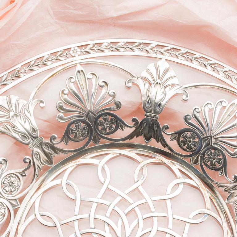 A Swedish 20th century silver and glass dish mark of WA Bohlin Stockholm 1920 diam ca 30,5 cm.