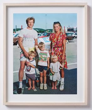 Anders Kristensson, "Familjen Mattsson utanför B&W Göteborg 1992".