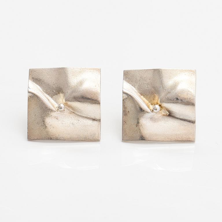 Björn Weckström, A pair of sterling silver earrings "Shields". Lapponia 1978.