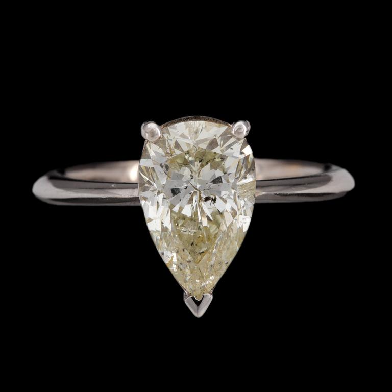 RING, pear cut diamond, app. 3.02 cts.