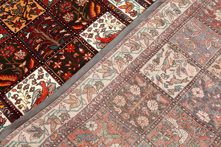 A pictoral Bakhtiari carpet, ca 400 x 115 cm.