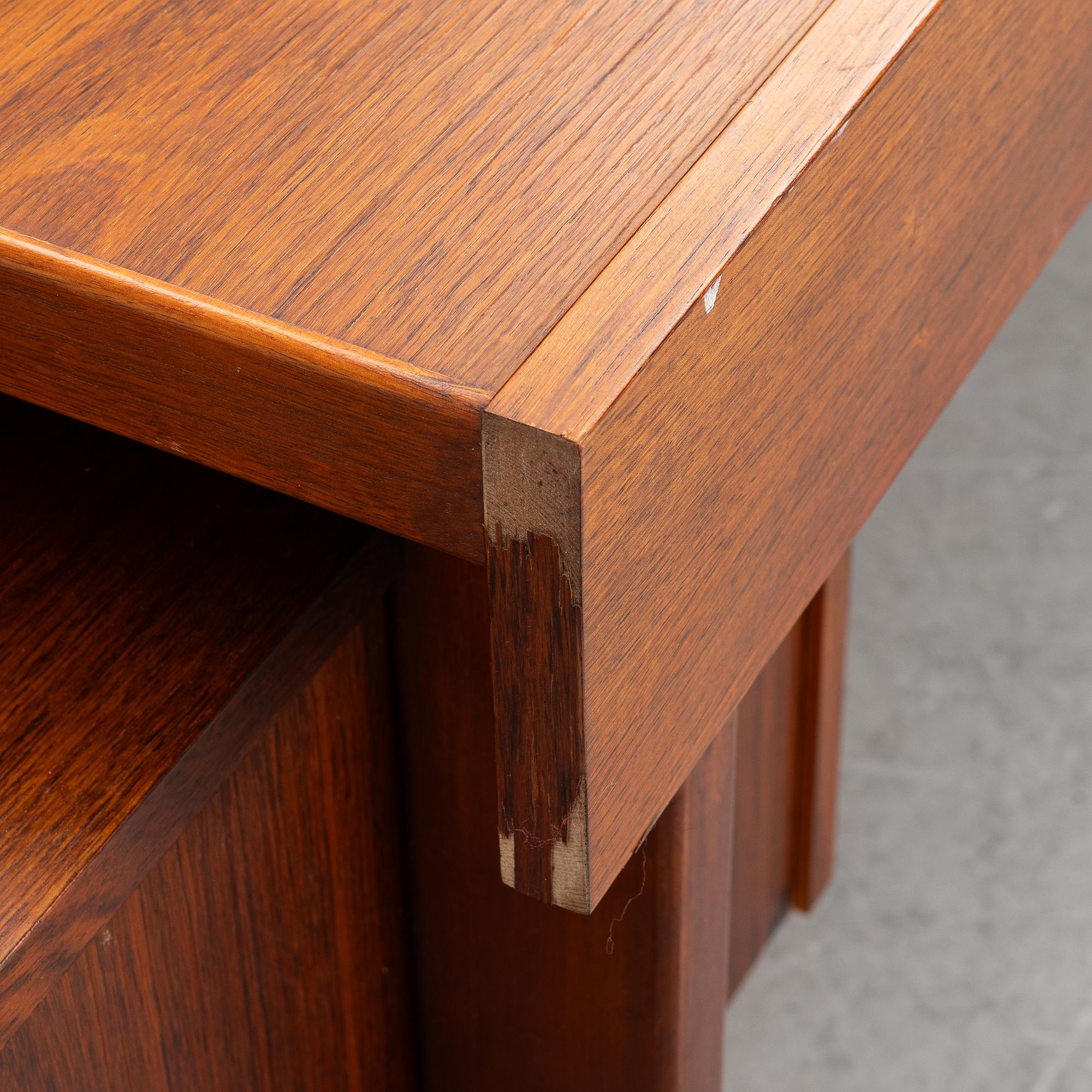 Olavi Hänninen, Desk "Paletti", HMN Huonekalu Mikko Nupponen, Lahti, 1960s.