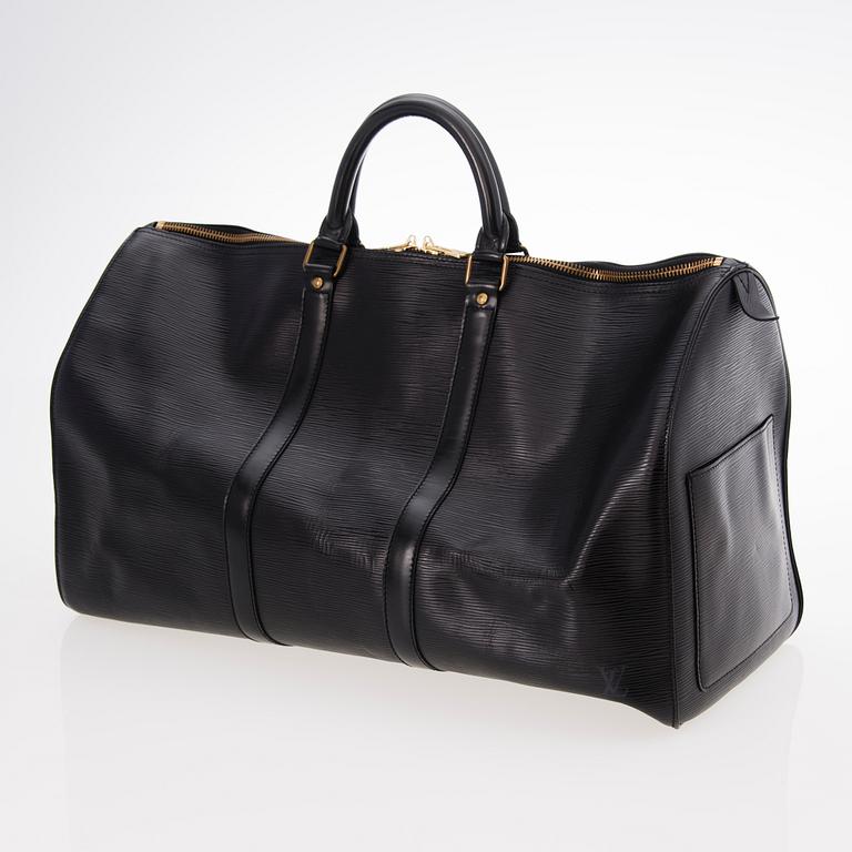 LOUIS VUITTON A BLACK EPI LEATHER KEEPALL 50 TRAVEL BAG.