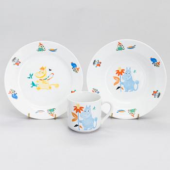 A porcelain cup, plate and soup bowl. Arabia, Finland, mid 20th century.