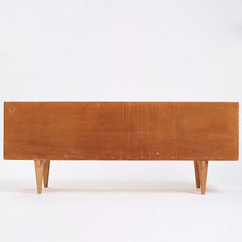 Hans J. Wegner, sideboard, "Ry-25", RY-Møbler, Danmark, 1950-60-tal.