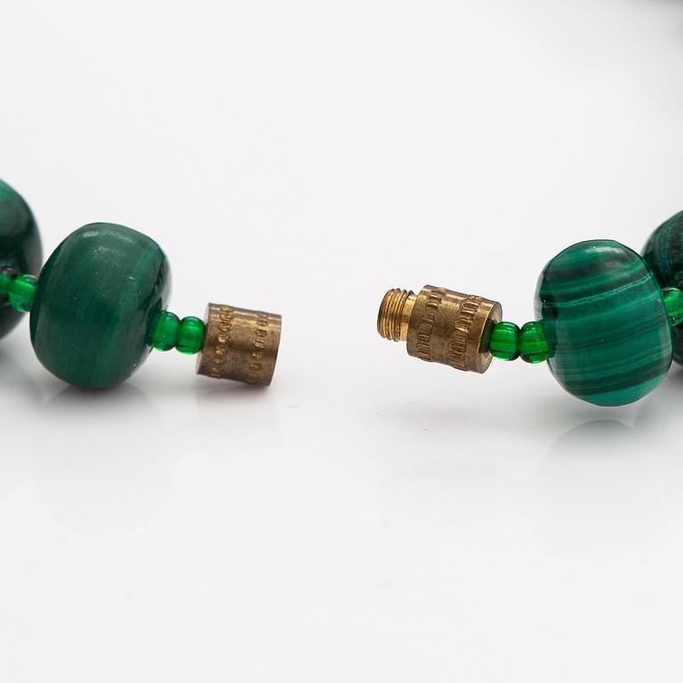 Helminauha, malakiitteja.