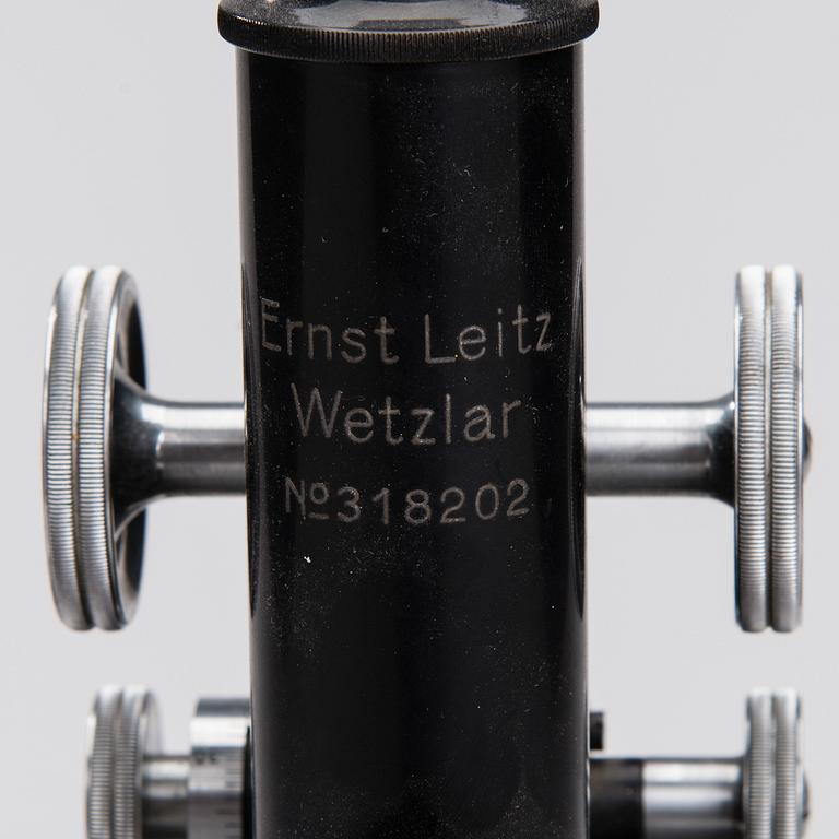 MIKROSKOP, metall, "No 318202" Ernst Leitz Wetzlar, Berlin, 1930-tal.