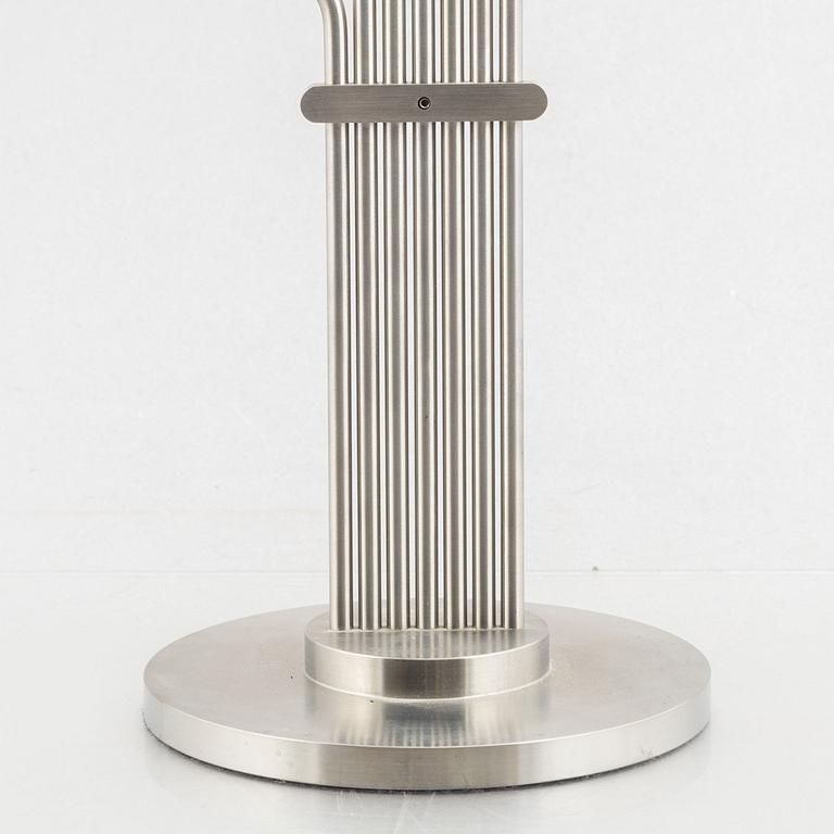 Piet Hein, a 'Karlsvognen' candle holder.