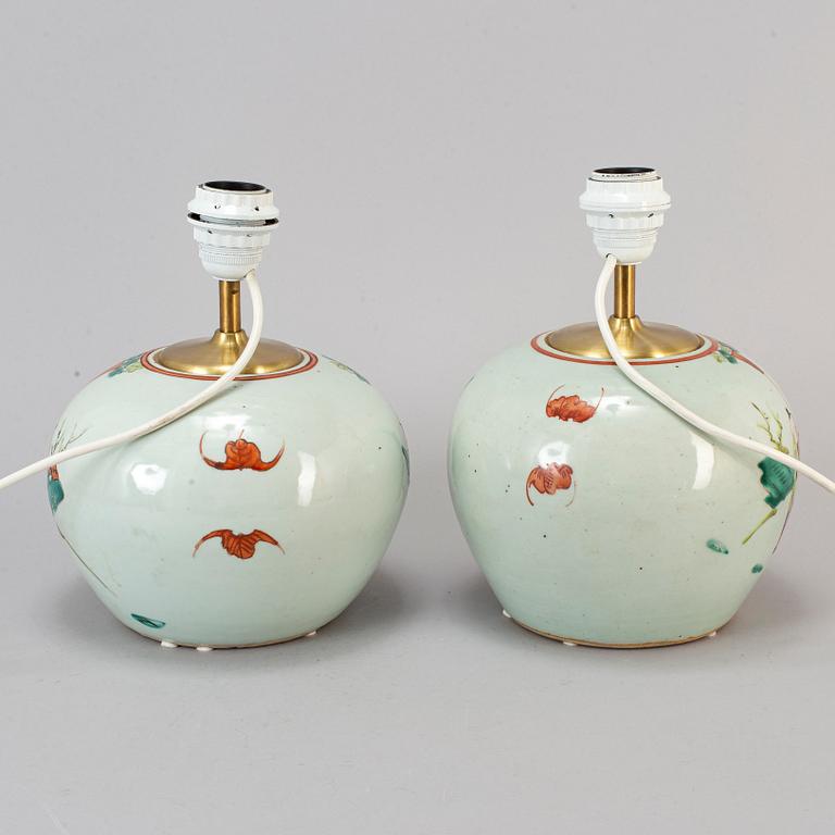 A pair of Chinese jars, turned into table lamps, 20th century.
